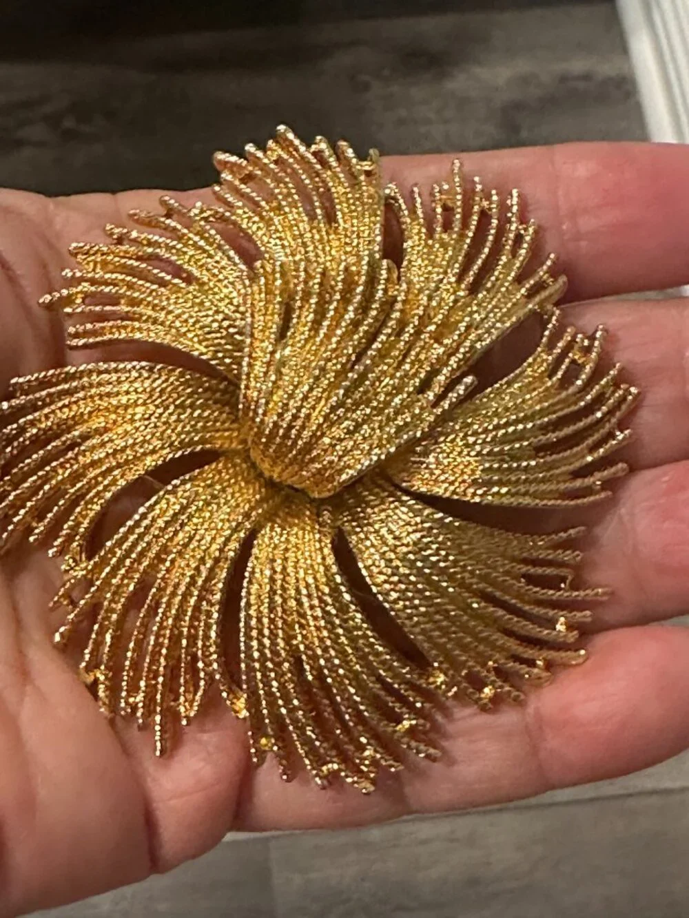 Vintage Monet Gold Tone Pinwheel Flower Brooch Signed Statement Pin